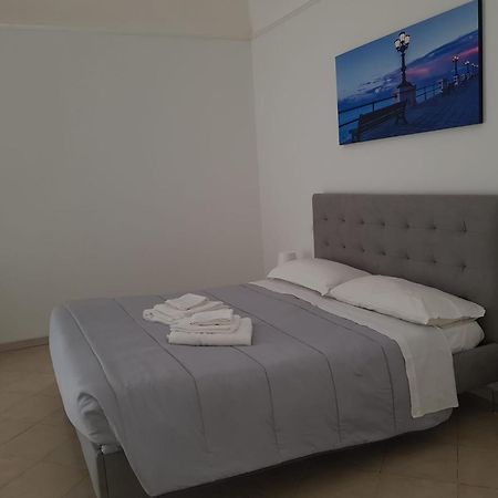 Di Fronzo Guest House A Triggiano Exterior photo